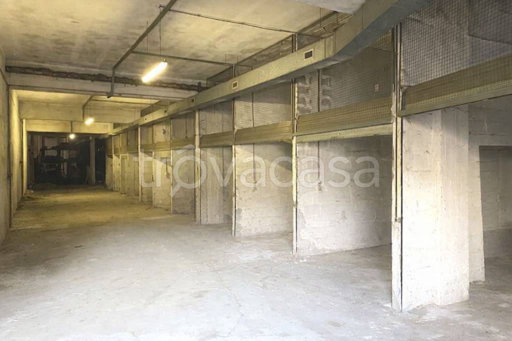 ufficio in vendita a Roma in zona Appio Claudio