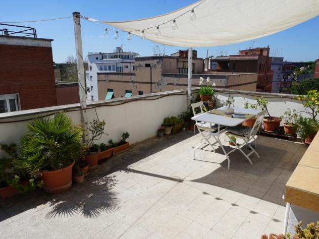 appartamento in vendita a Roma in zona Tuscolano