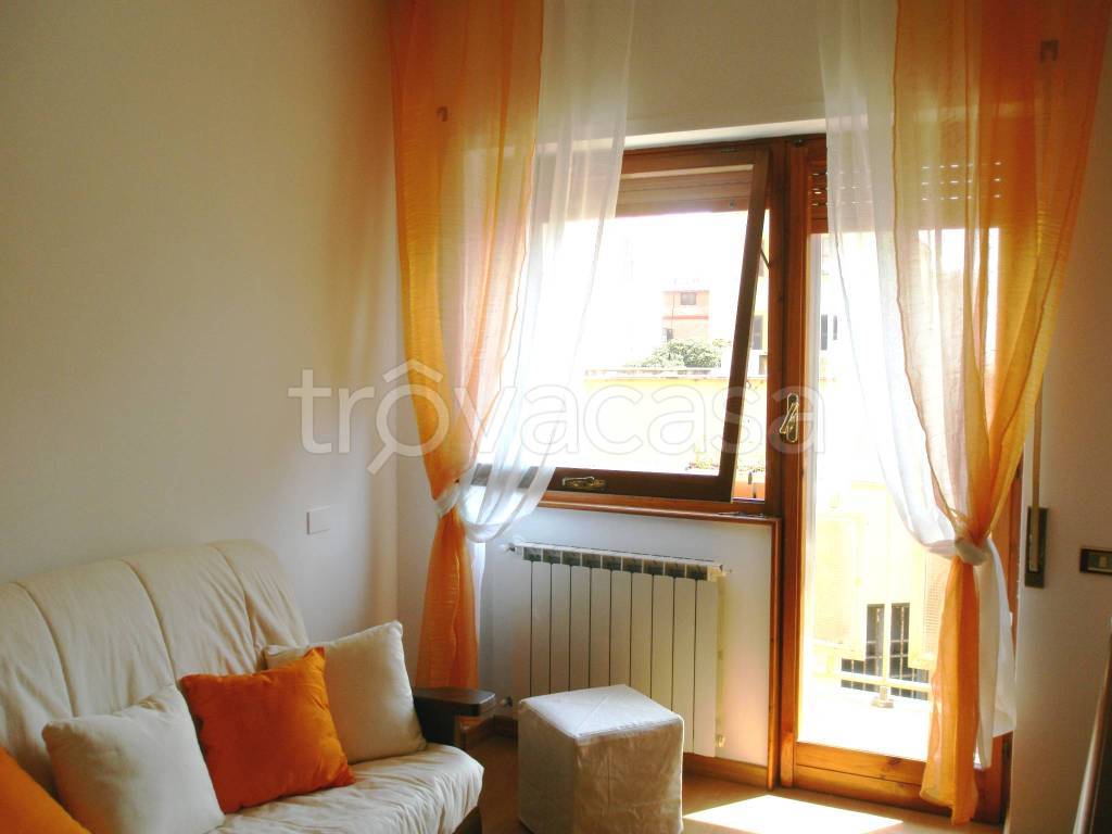 appartamento in vendita a Roma in zona Ostia