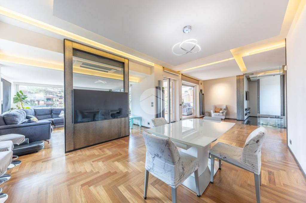 appartamento in vendita a Roma in zona Tor di Quinto