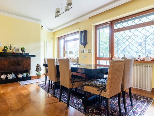 appartamento in vendita a Roma in zona EUR