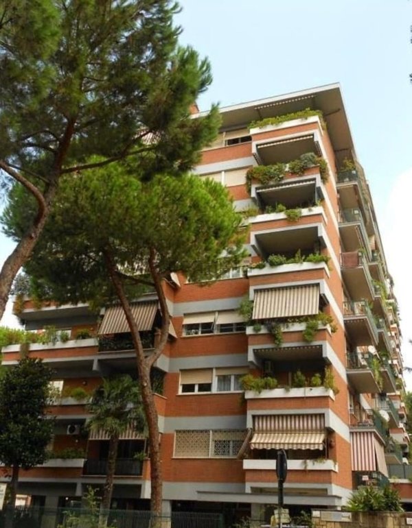 appartamento in vendita a Roma in zona EUR