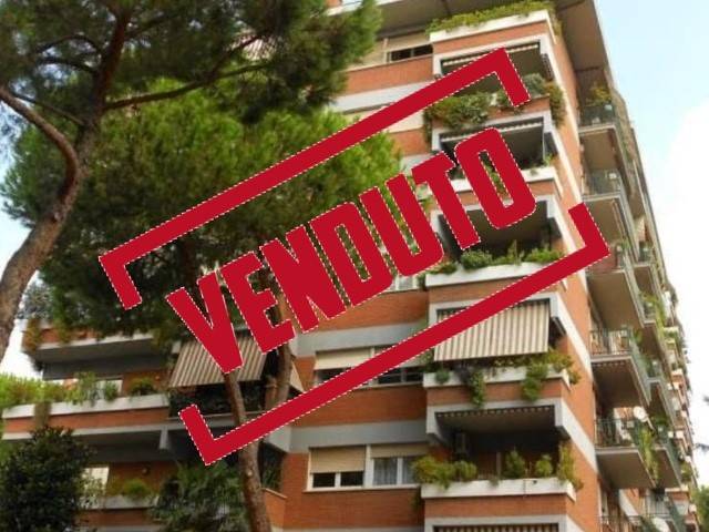 appartamento in vendita a Roma in zona EUR