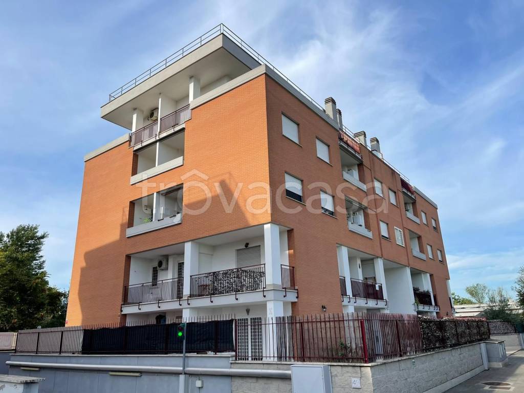 appartamento in vendita a Roma in zona Prenestino-Centocelle