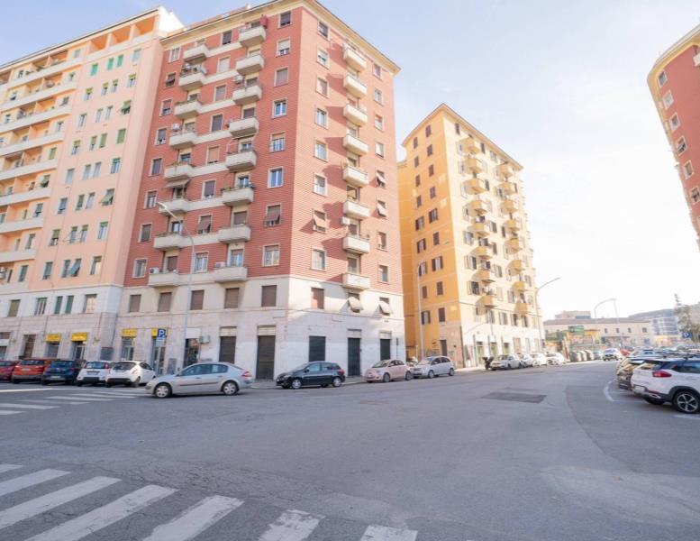 casa indipendente in vendita a Roma in zona Tuscolano