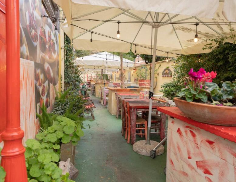 negozio in vendita a Roma in zona La Pisana