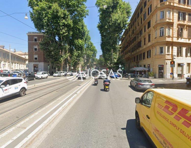 negozio in vendita a Roma in zona Trastevere