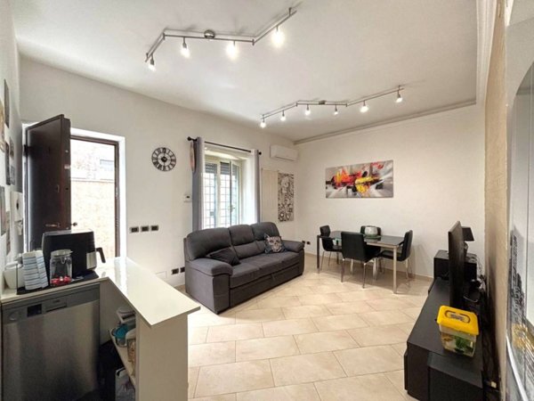 appartamento in vendita a Roma in zona Ardeatino