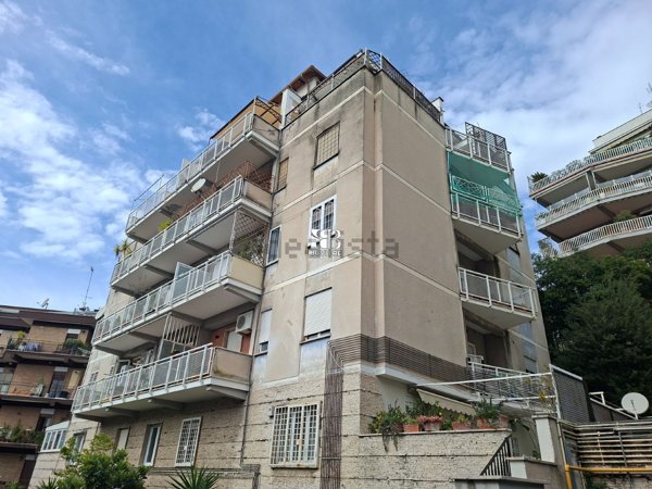 appartamento in vendita a Roma in zona Tor di Quinto
