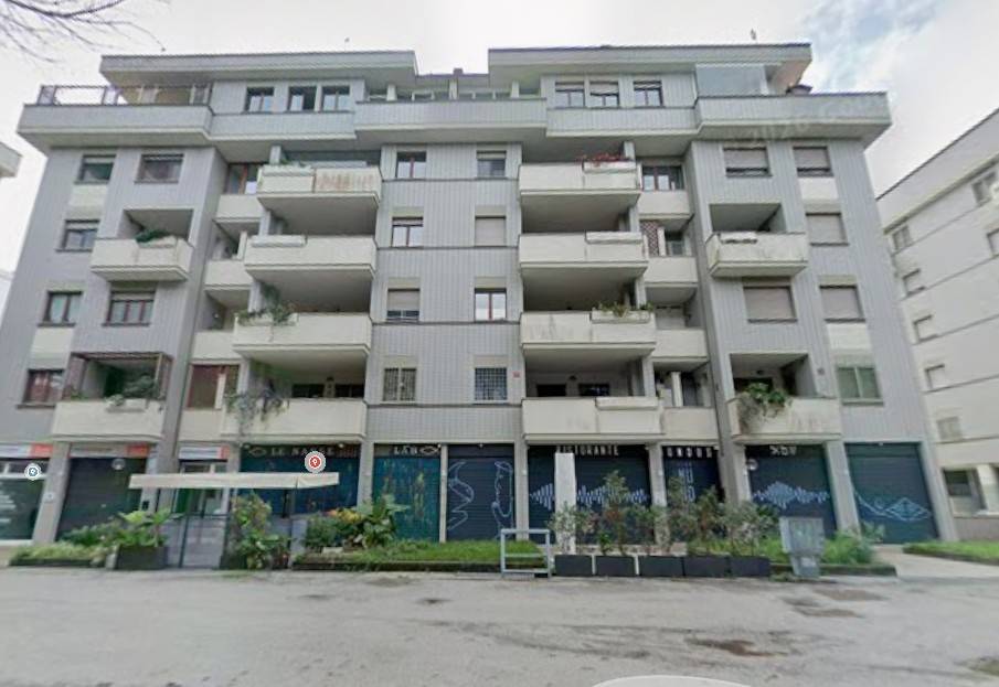 negozio in vendita a Roma in zona Ostia