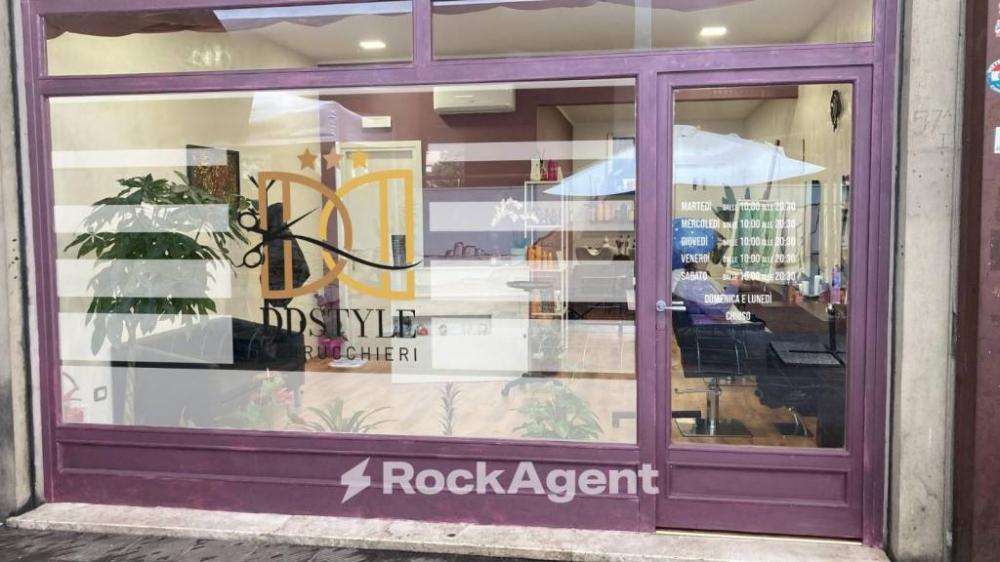 negozio in vendita a Roma in zona Pietralata