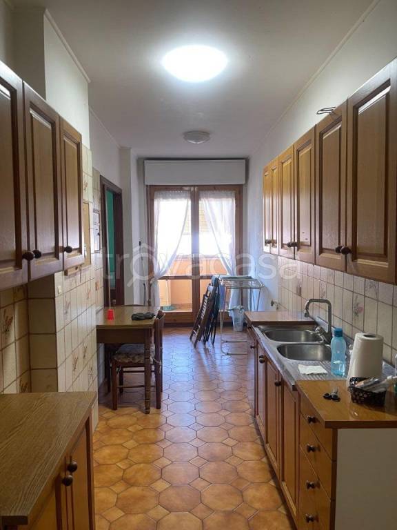 appartamento in vendita a Roma in zona Ardeatino