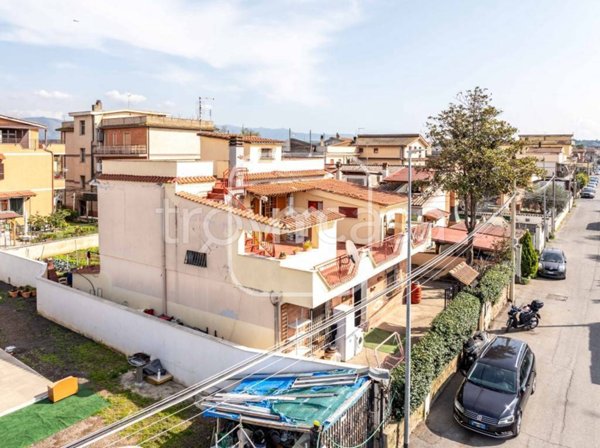 casa indipendente in vendita a Roma in zona Giardini di Corcolle