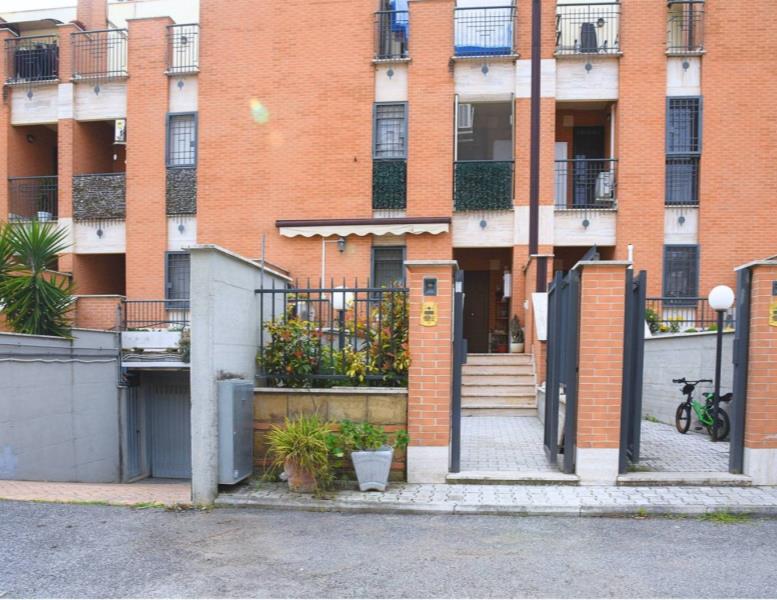 casa indipendente in vendita a Roma in zona Ponte di Nona