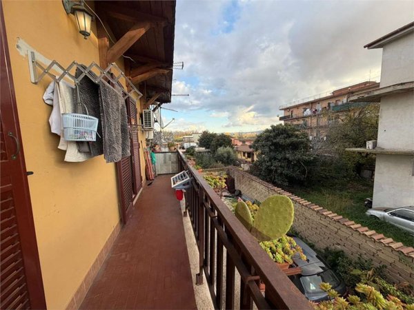 appartamento in vendita a Roma in zona Finocchio