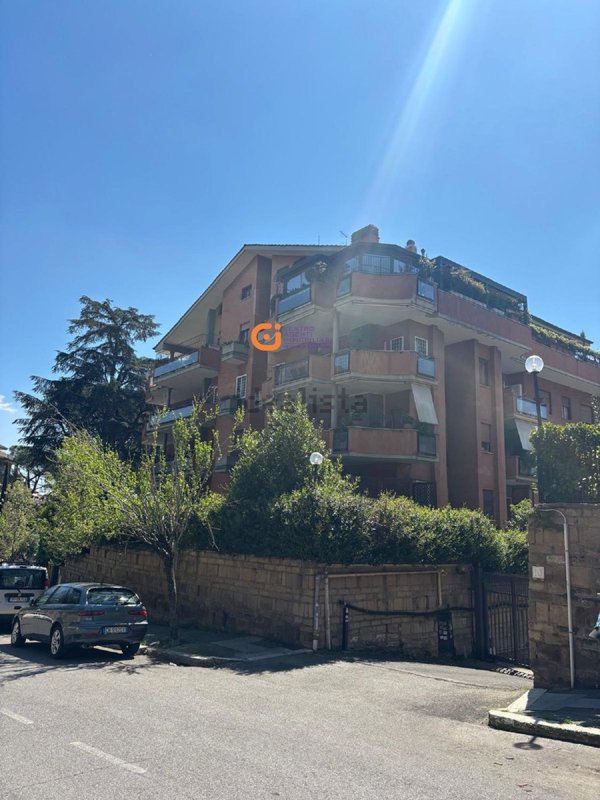 appartamento in vendita a Roma in zona Gianicolense