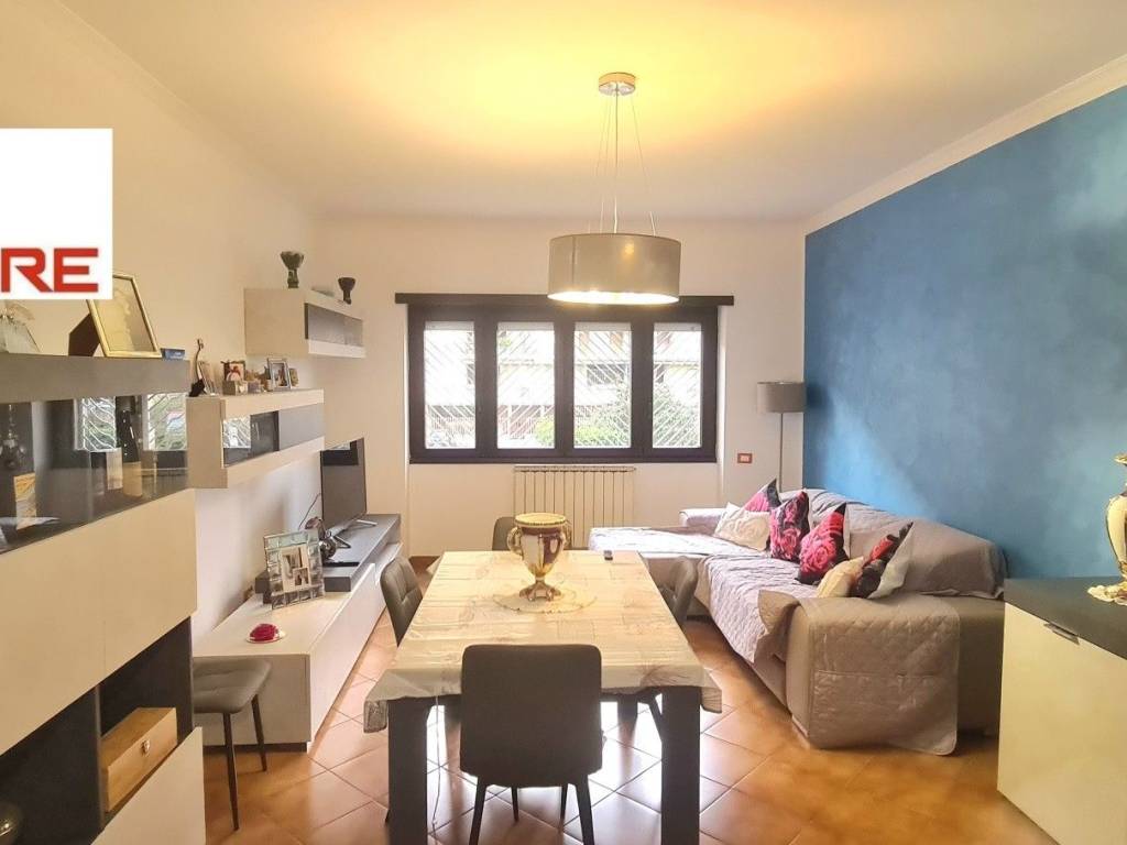 appartamento in vendita a Roma in zona Cinecittà