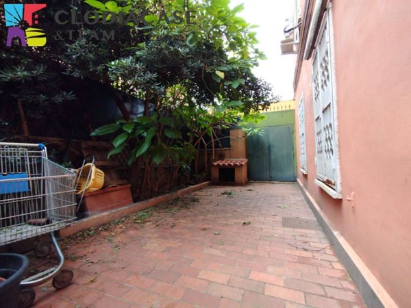 appartamento in vendita a Roma in zona Appio Latino