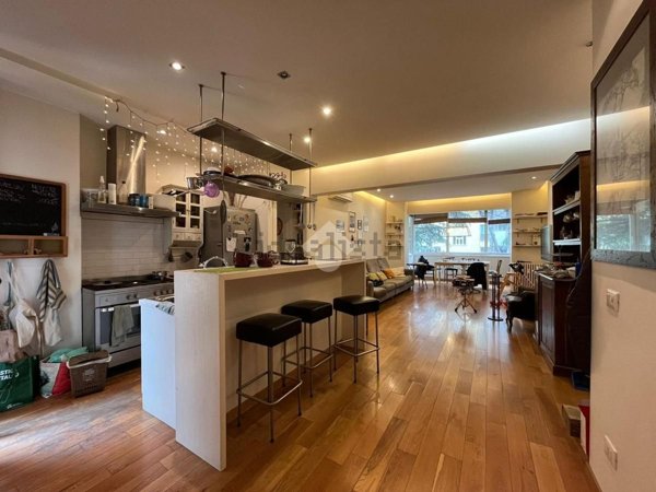 appartamento in vendita a Roma in zona Ardeatino