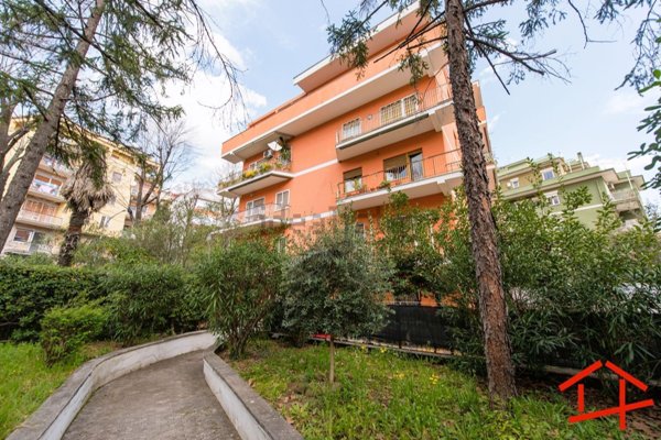 appartamento in vendita a Roma in zona Portuense