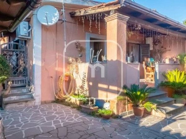 casa indipendente in vendita a Roma in zona Castelverde