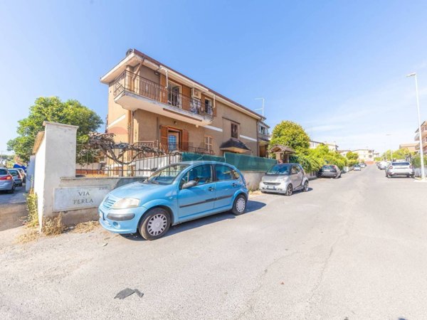 appartamento in vendita a Roma in zona Ponte di Nona