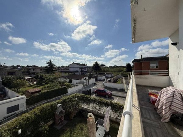 appartamento in vendita a Roma in zona Casal Palocco