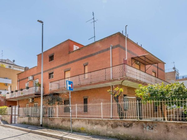appartamento in vendita a Roma in zona Torrevecchia