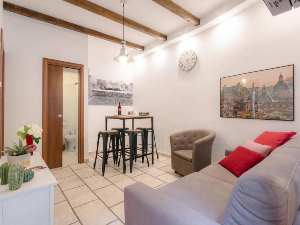 appartamento in vendita a Roma in zona Rione Monti/Campitelli