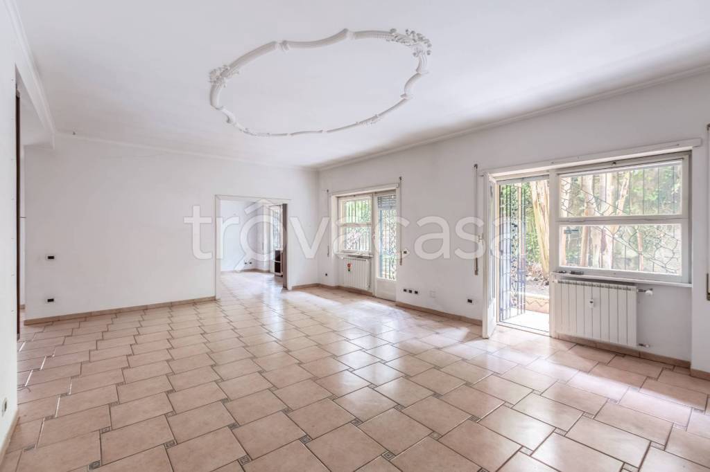 appartamento in vendita a Roma in zona Tor di Quinto