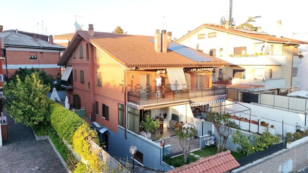 casa indipendente in vendita a Roma in zona Giuliano Dalmata