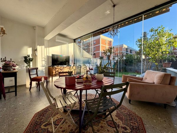 casa indipendente in vendita a Roma in zona Giuliano Dalmata