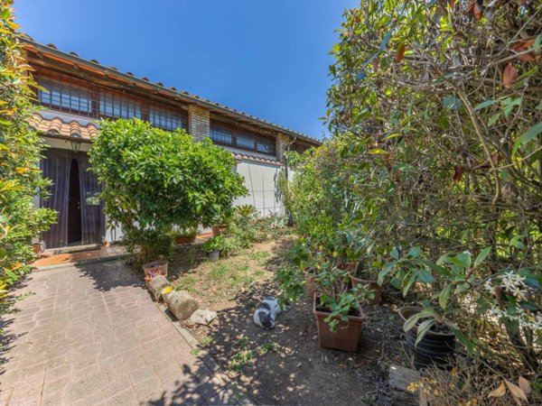 casa indipendente in vendita a Roma in zona Trigoria