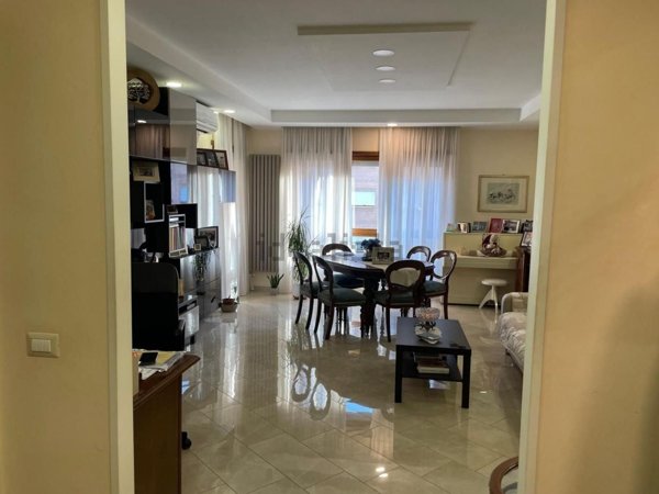 appartamento in vendita a Roma in zona Cinecittà