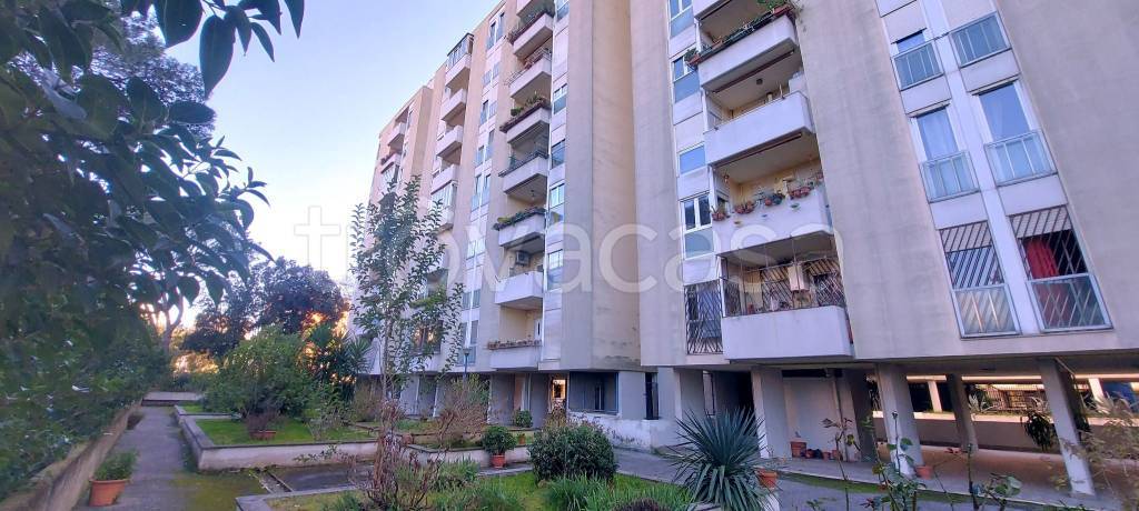 appartamento in vendita a Roma in zona EUR