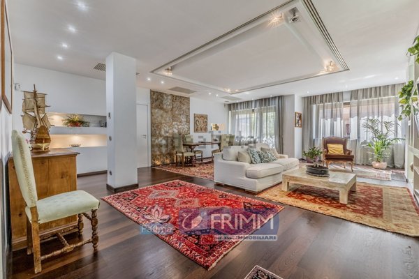 appartamento in vendita a Roma in zona Centro Storico