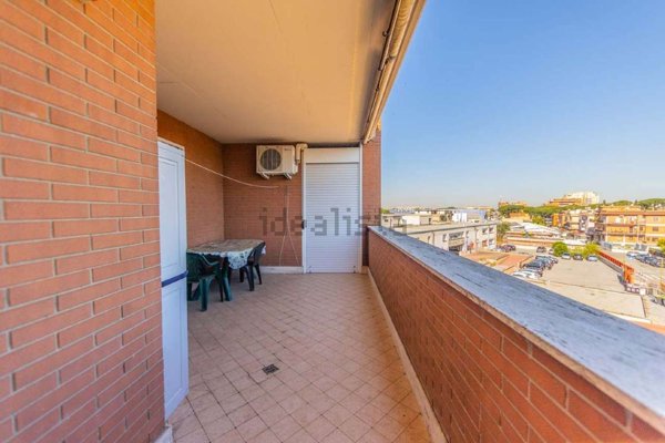 appartamento in vendita a Roma in zona Torre Angela