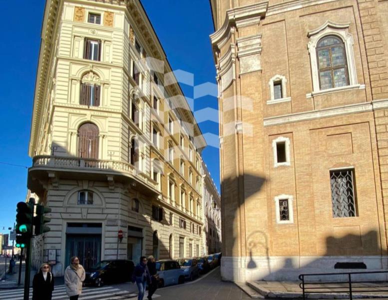 appartamento in vendita a Roma in zona Campo Marzio