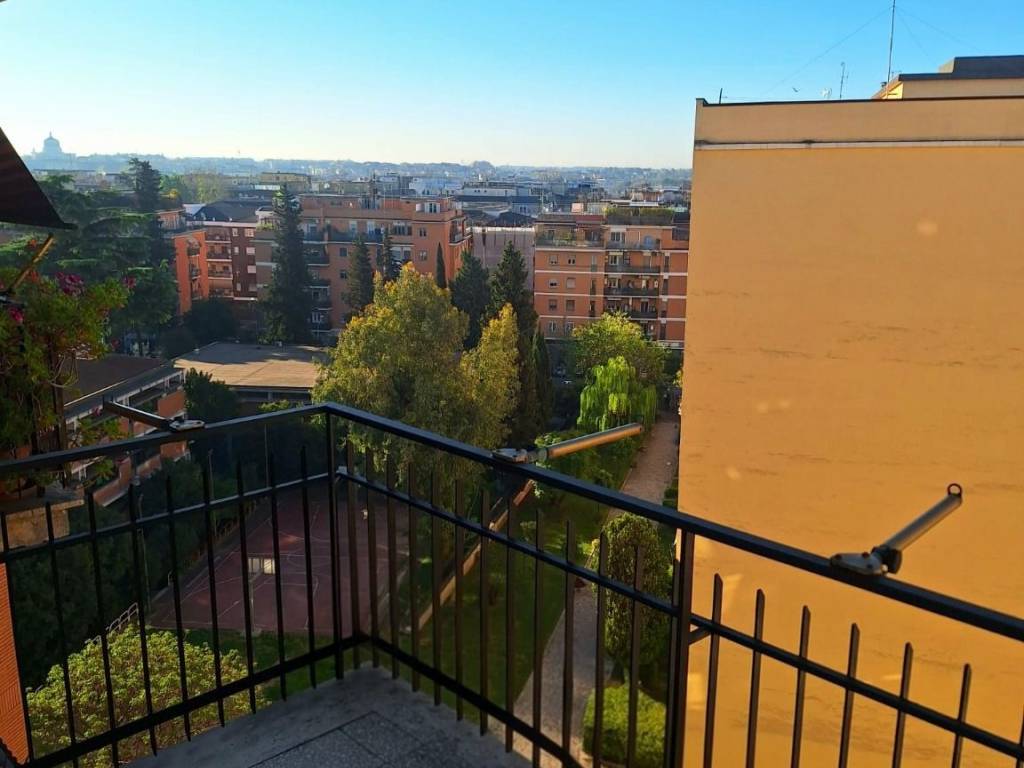 appartamento in vendita a Roma in zona Portuense