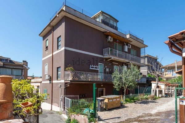 appartamento in vendita a Roma in zona Massimina/Casal Lumbroso
