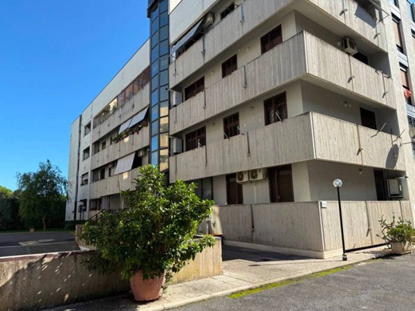 appartamento in vendita a Roma in zona Torrino