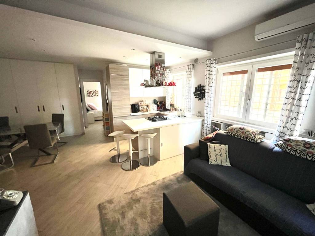appartamento in vendita a Roma in zona Portuense