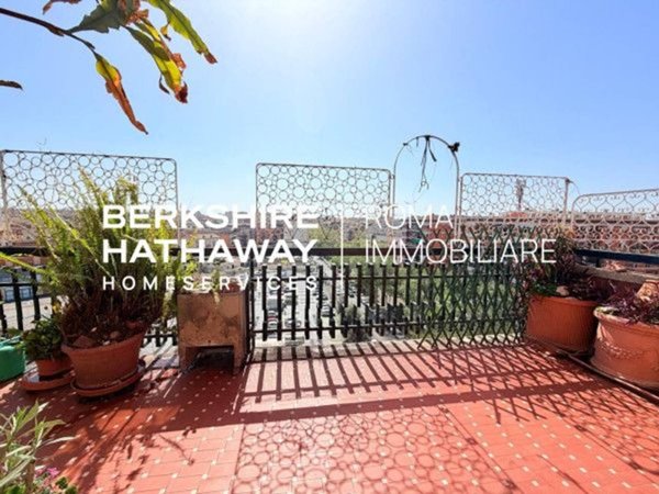 appartamento in vendita a Roma in zona Tuscolano