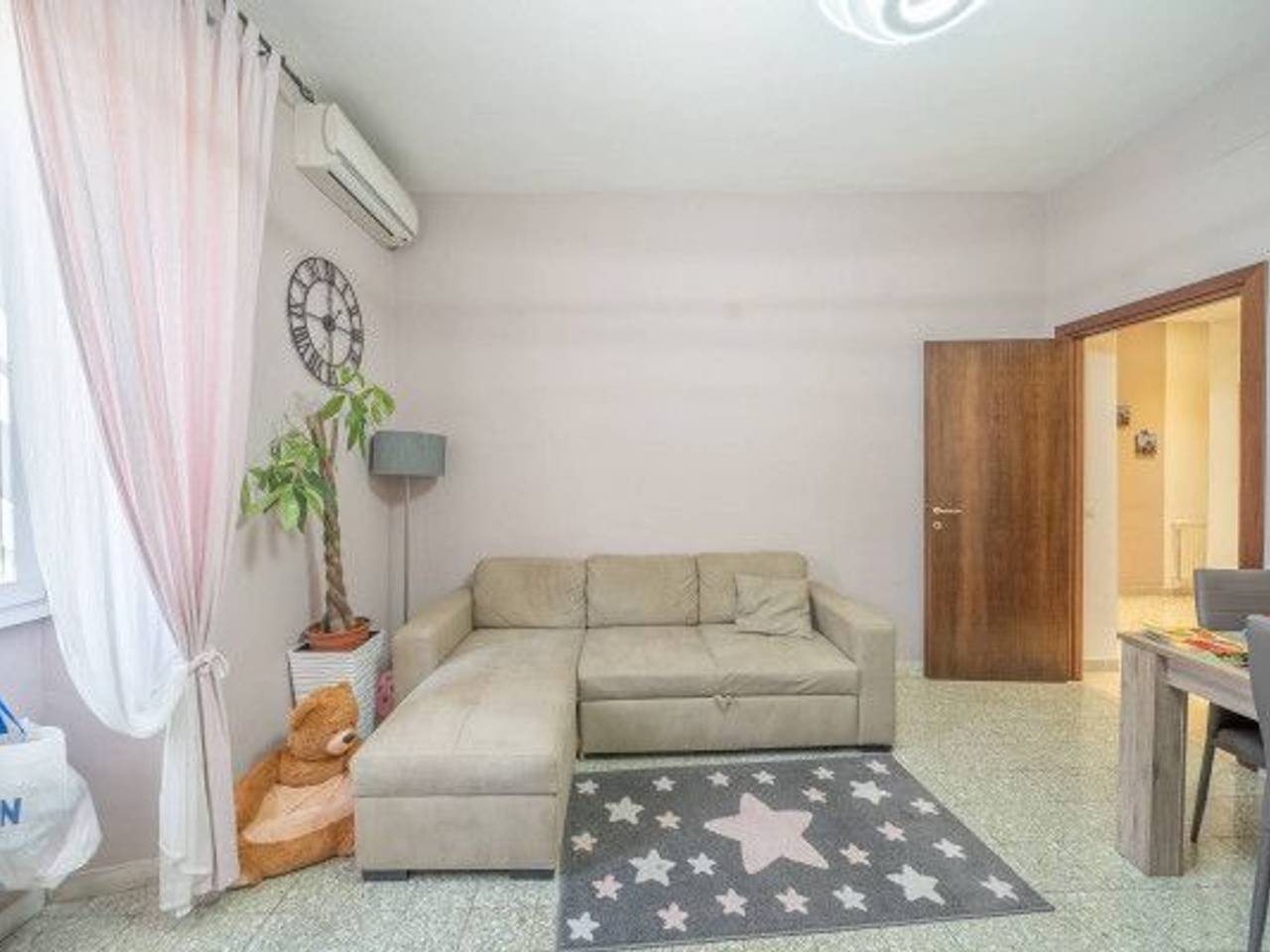 appartamento in vendita a Roma in zona Torre Angela