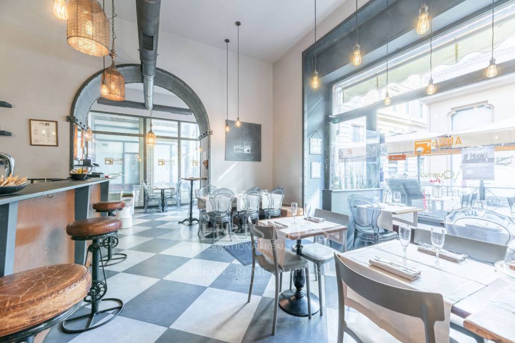 negozio in vendita a Roma in zona Trevi-Colonna