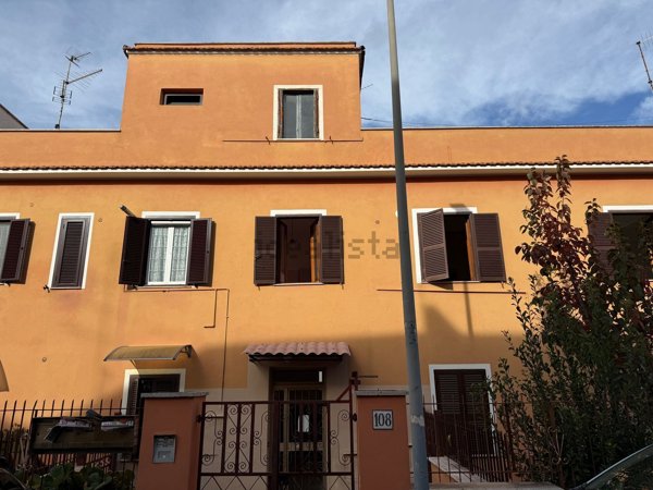 appartamento in vendita a Roma in zona Montespaccato