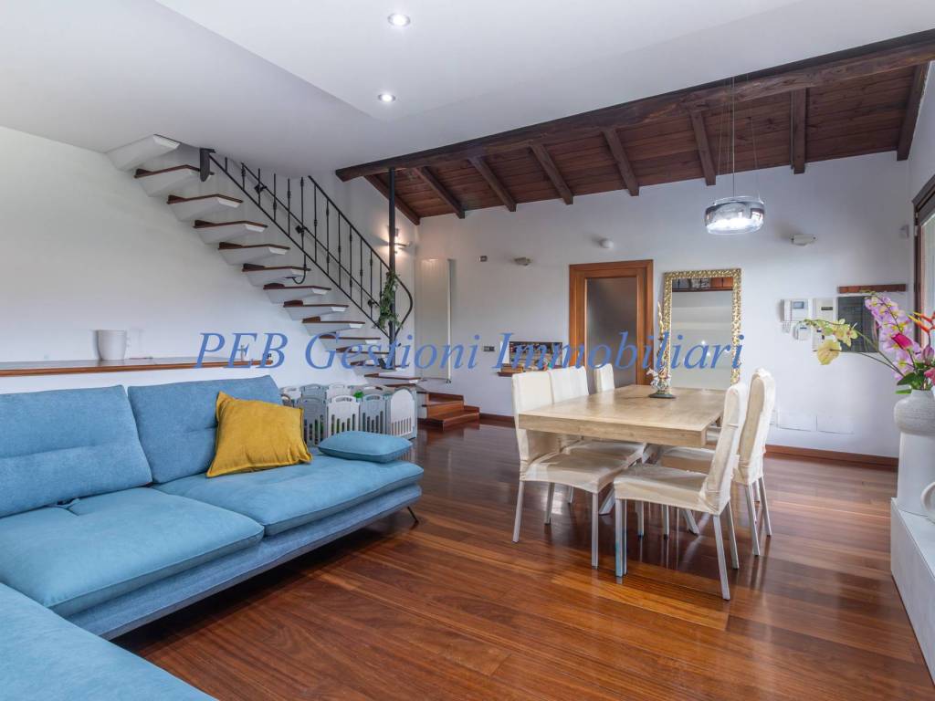 casa indipendente in vendita a Roma in zona Infernetto