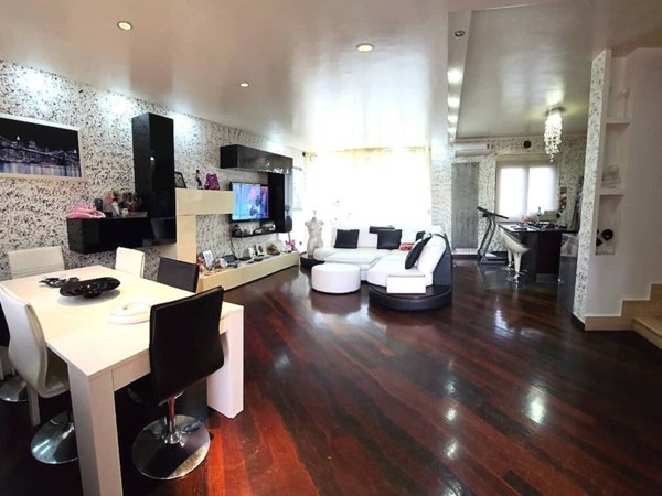 casa indipendente in vendita a Roma in zona Infernetto