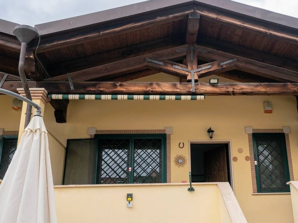 casa indipendente in vendita a Roma in zona Dragona/Bagnoletto