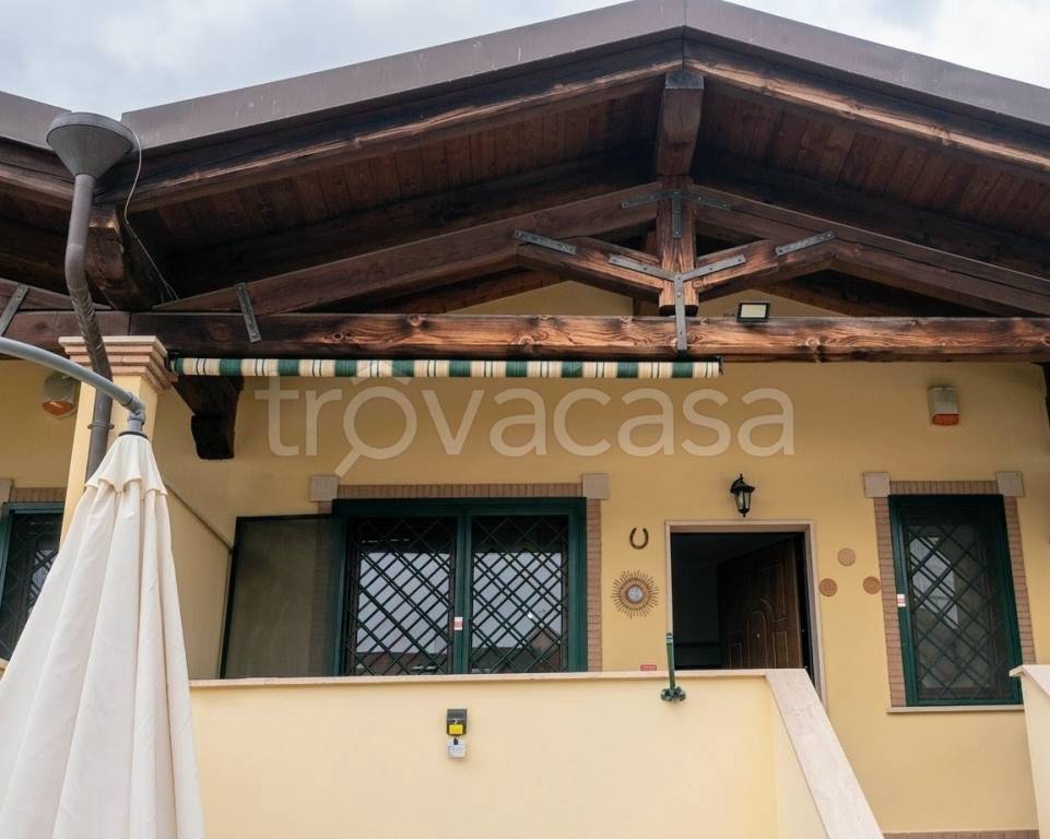 casa indipendente in vendita a Roma in zona Dragona/Bagnoletto